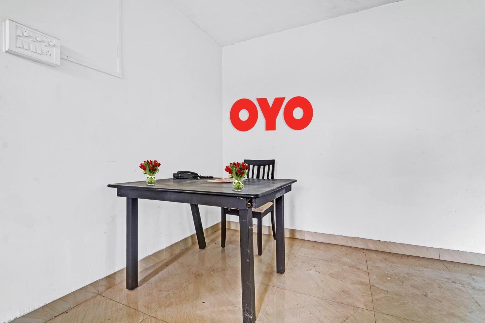 Hotel O J2 Service Apartment Gūduvāncheri Exteriör bild