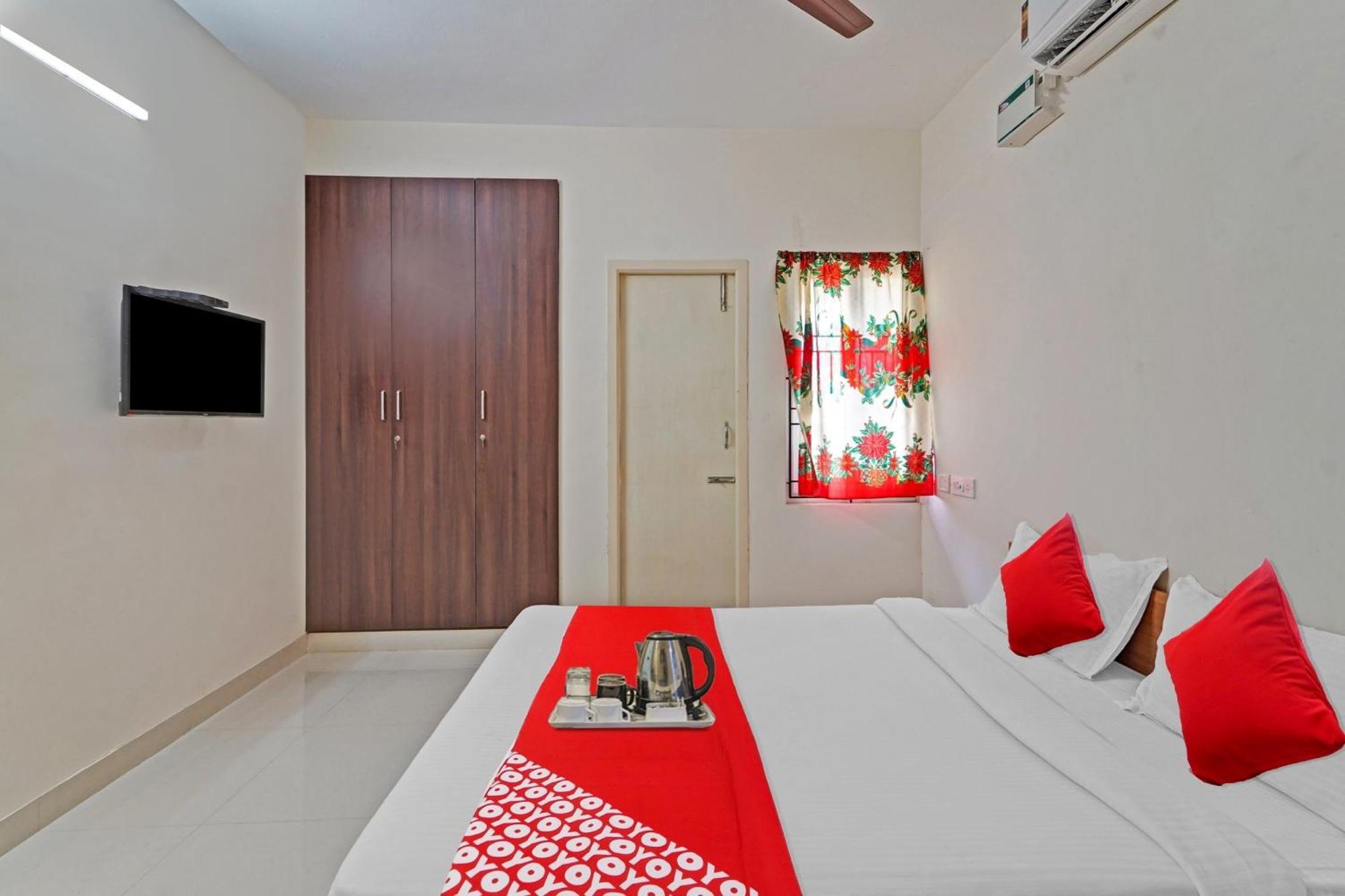 Hotel O J2 Service Apartment Gūduvāncheri Exteriör bild